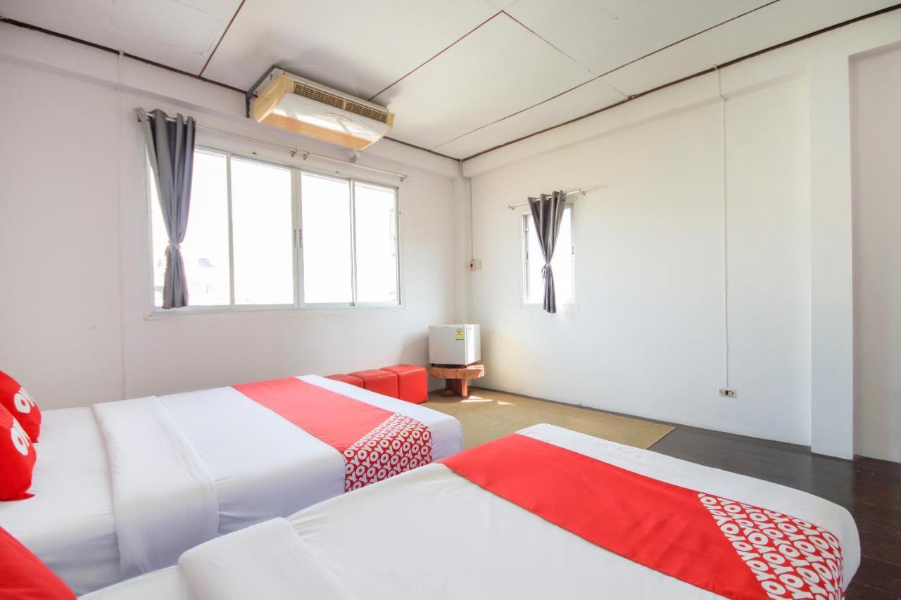 Oyo 1054 Phuket Backpacker Hostel Exterior photo