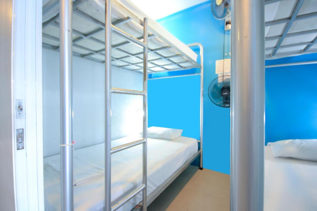 Oyo 1054 Phuket Backpacker Hostel Exterior photo