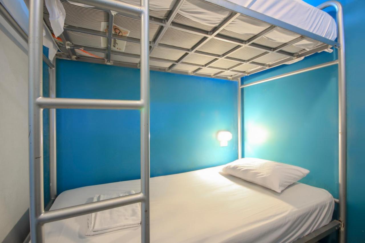 Oyo 1054 Phuket Backpacker Hostel Exterior photo