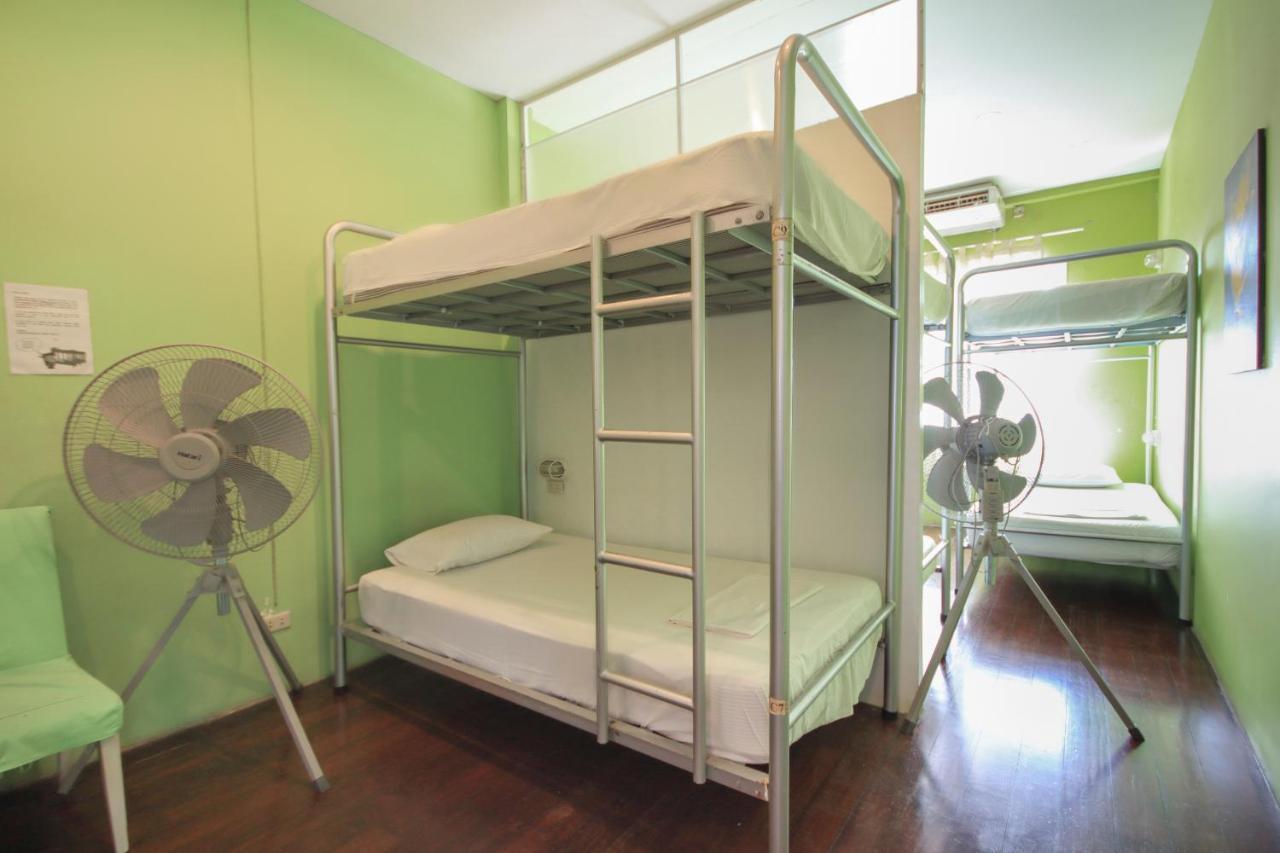 Oyo 1054 Phuket Backpacker Hostel Exterior photo