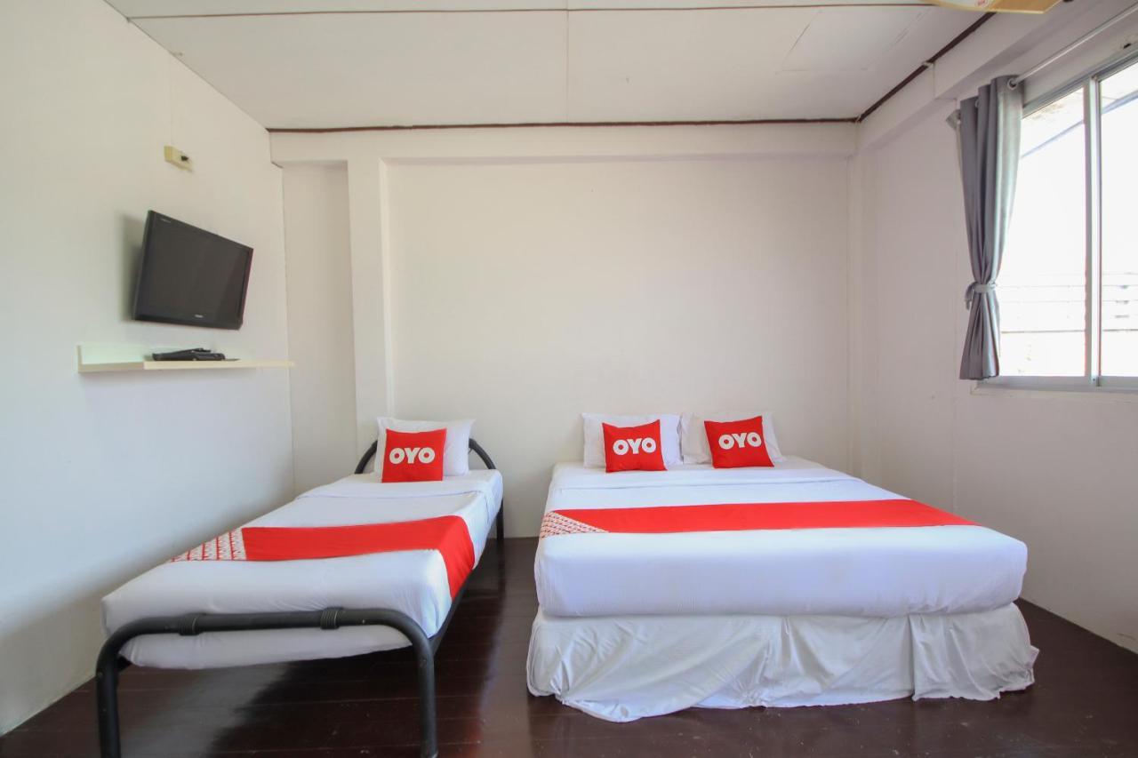 Oyo 1054 Phuket Backpacker Hostel Exterior photo